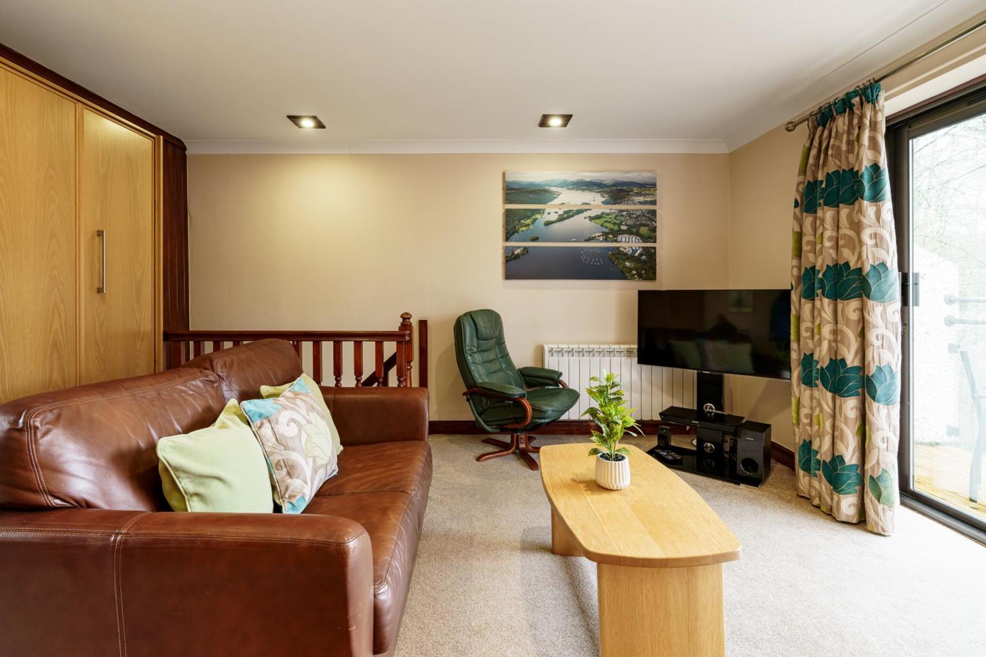 2 Bedroom Lake District Cottage At Windermere Marina Village Bowness-on-Windermere Exterior foto